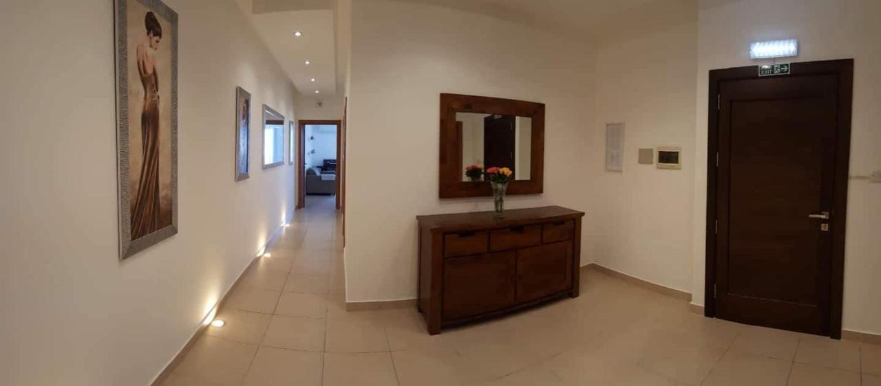 White Pearl 5 Apartment