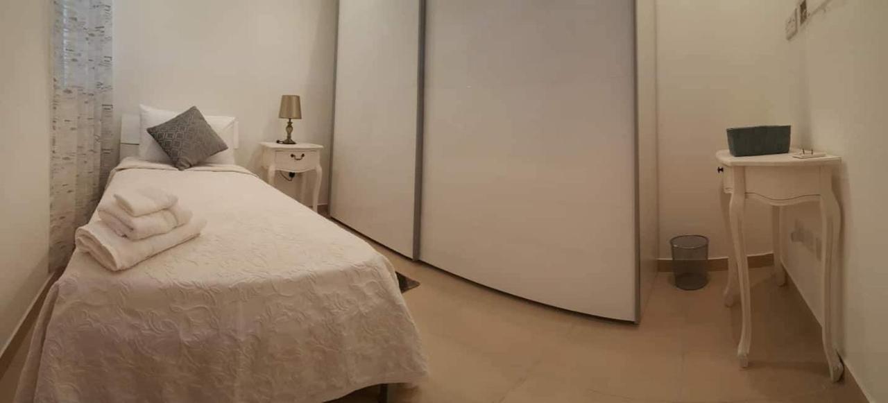White Pearl 5 * Marsaxlokk