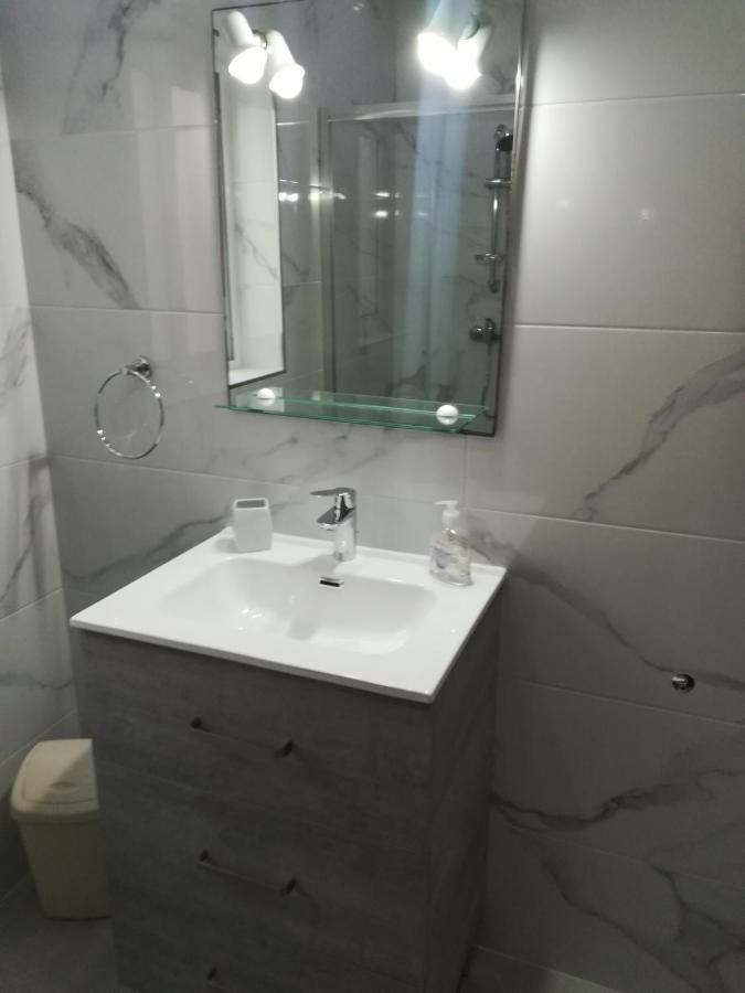 Apartment White Pearl 5 *